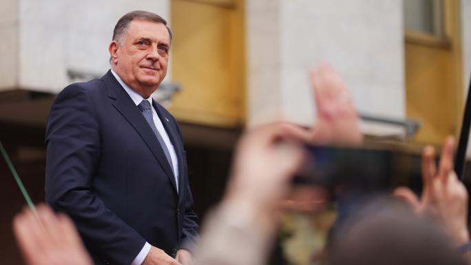 BOSNA HERSEK SAVCILIĞINDAN DODİK DAHİL ÜST DÜZEY SIRP LİDERLER İÇİN GÖZALTI KARARI