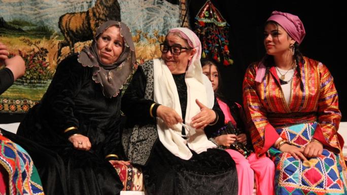 ‘ BU GÜNLER VE BEDELİ ‘ TİYATRO OYUNU SEYİRCİLERLE BULUŞTU