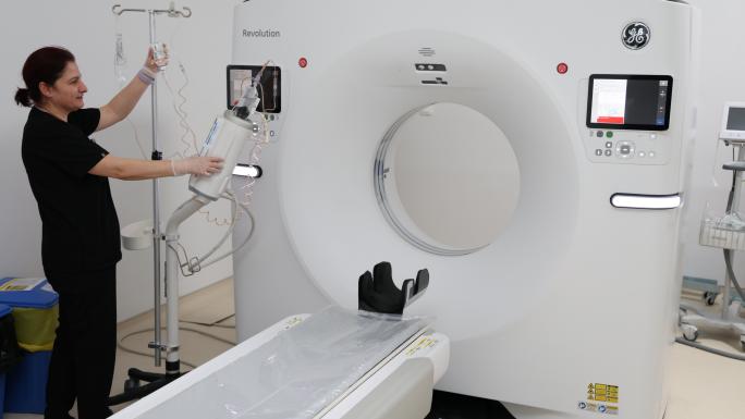 TIP FAKÜLTESİ HASTANESİ TOMOGRAFİ CİHAZINI YENİLEDİ
