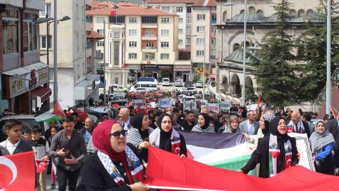 AKDAĞMADENİ’NDE FİLİSTİN’E DESTEK YÜRÜYÜŞÜ DÜZENLENDİ 