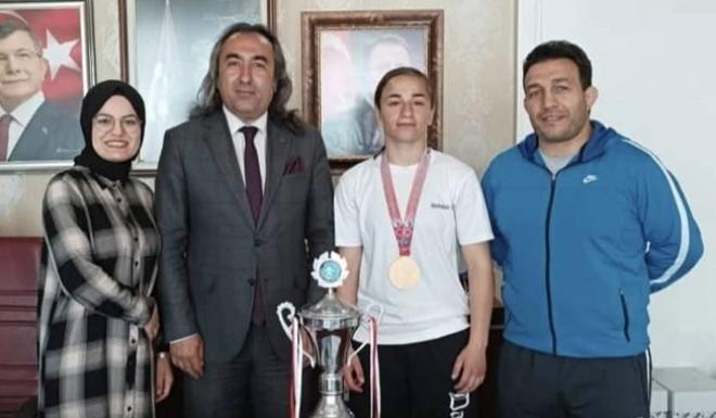 ÖMER AYDOĞMUŞ : RABİA’NIN BAŞARISI YOZGAT’IN VE TÜRKİYENİN GURURUDUR