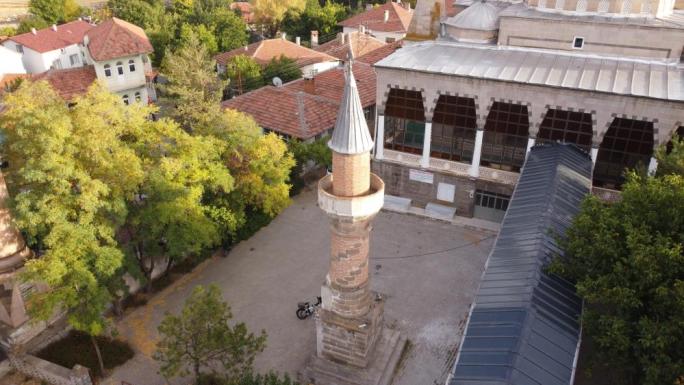 ŞAHRUN BEY’DEN KALAN 5 ASILIK MİNARE DRON İLE GÖRÜNTÜLENDİ