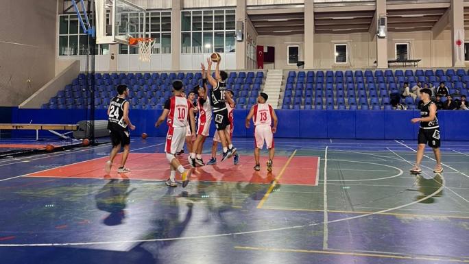 BOZOK ÜNİVERSİTESİNDE FAKÜLTELER ARASI AKŞAM BASKET LİGİ TURNUVASI