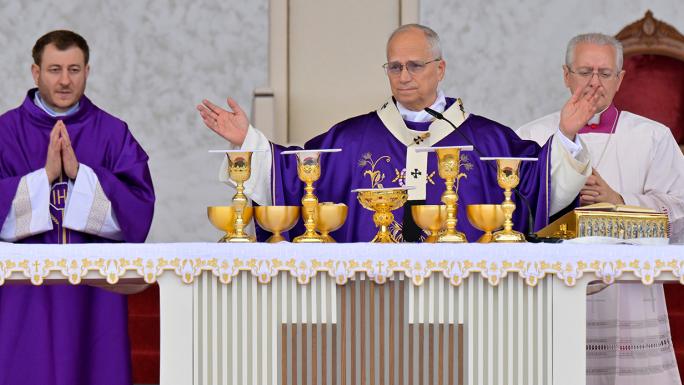 PAPA 14'ÜNCÜ LEO'DAN BEYRUT'TA 150 BİN KİŞİNİN KATILIMIYLA AYİN