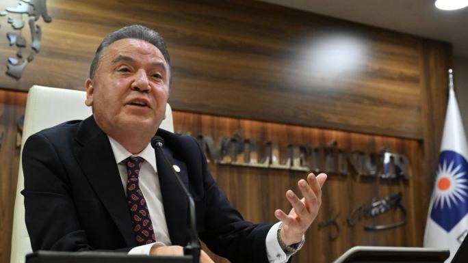 MUHİTTİN BÖCEK HASTANEYE KALDIRILDI