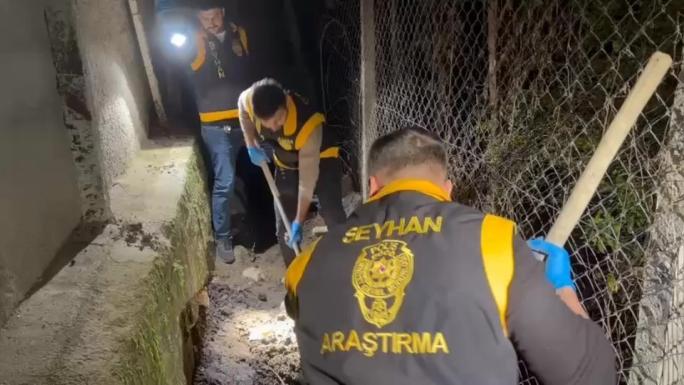 TOPRAĞA GÖMÜLÜ KAVANOZLARDAN PATLAYICILAR ÇIKTI, ŞÜPHELİ TUTUKLANDI 