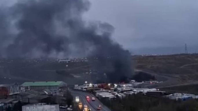 SULTANGAZİ’DEKİ SU DOLUM TESİSİNDE YANGIN ÇIKTI 