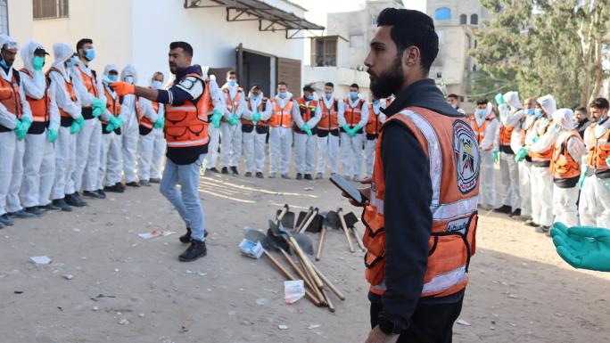 GAZZE’DEKİ ŞİFA HASTANESİ’NİN AVLUSUNA GÖMÜLEN 98 CENAZE KİMLİK TESPİTİ İÇİN ÇIKARILDI 