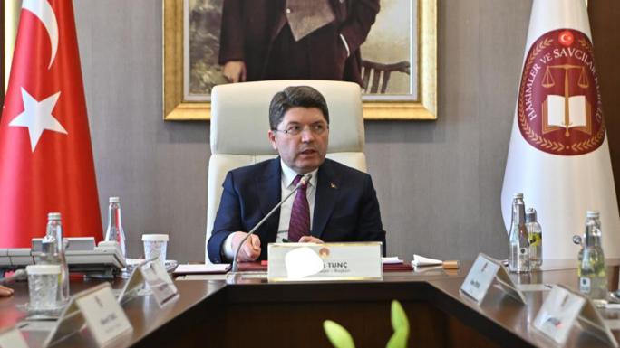 BAKAN TUNÇ’TAN "10 ARALIK DÜNYA İNSAN HAKLARI GÜNÜ" MESAJI