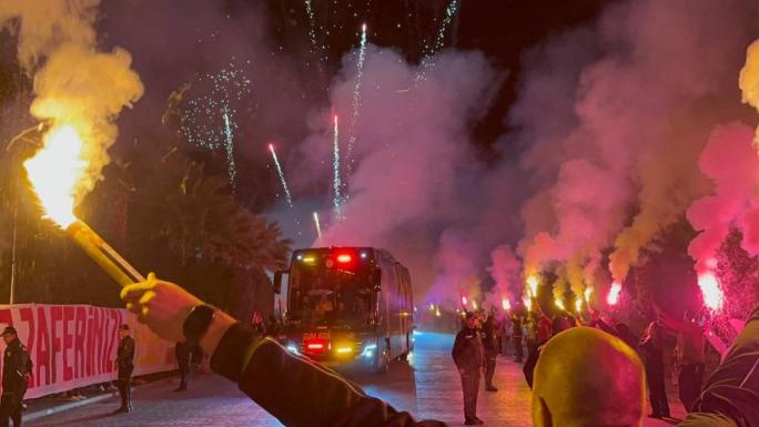 GALATASARAY, ANTALYA’DA ŞAMPİYONLAR LİGİ MÜZİĞİYLE KARŞILANDI