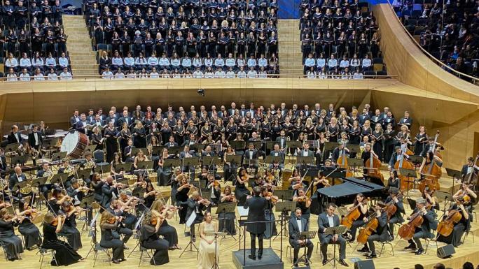CSO’NUN 200. YILI DÜNYA KORO GÜNÜ’NDE 500 KORİSTİN VERDİĞİ KONSERLE TAÇLANDI