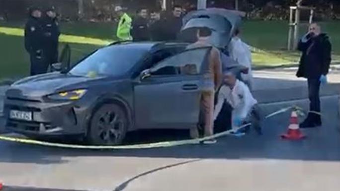 BAKIRKÖY’DE OTOMOBİLE SİLAHLI SALDIRI: 1 ÖLÜ