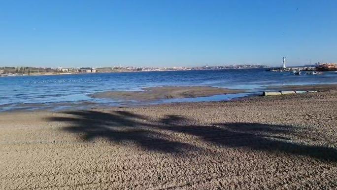 TEKİRDAĞ’DA DENİZ 20 METRE ÇEKİLDİ 