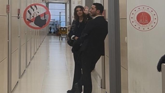 ÜNLÜLERE YÖNELİK UYUŞTURUCU SORUŞTURMASI KAPSAMINDA OYUNCU BERRAK TÜZÜNATAÇ İFADE VERMEYE GELDİ 