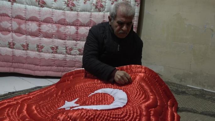 KİLİSLİ YORGANCININ BAYRAK SEVGİSİ 