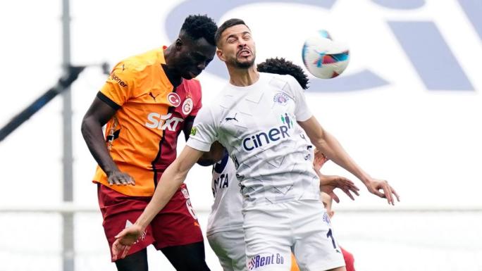 GALATASARAY İLE KASIMPAŞA 43. RANDEVUDA