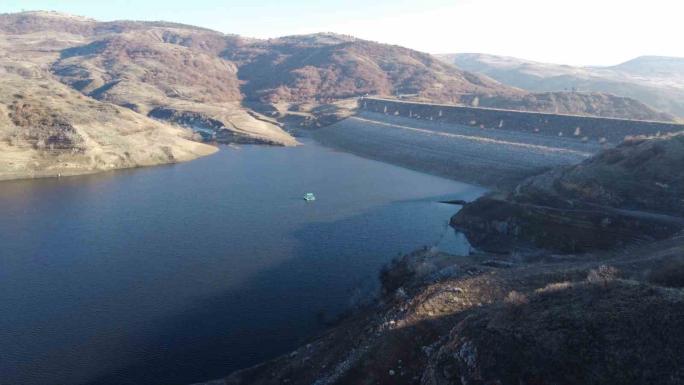 BELEDİYE BAŞKAN YARDIMCISI AÇIKGÖZ'DEN SU SORUNU AÇIKLAMASI : BARAJDAN HİÇ SU ALAMIYORUZ.KORKTUĞUMUZ GÜNLER BAŞLADI