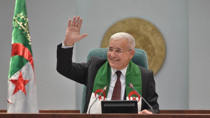 CEZAYİR’DE FRANSIZ SÖMÜRGECİLİĞİNİ SUÇ İLAN EDEN YASA TASARISI OYBİRLİĞİ İLE KABUL EDİLDİ 