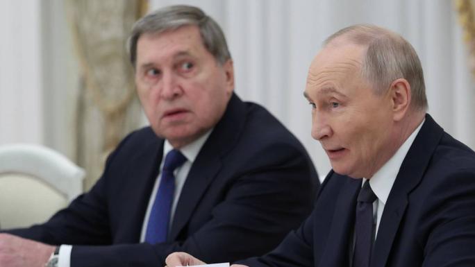 PUTİN'İN YARDIMCISI UŞAKOV, ABD YÖNETİMİNDEN YETKİLİLERLE GÖRÜŞTÜ 