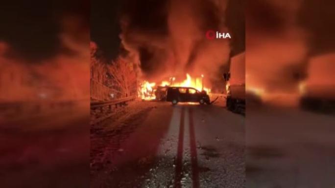 JAPONYA’DA 50 ARAÇLIK ZİNCİRLEME KAZA: 2 ÖLÜ, 26 YARALI 