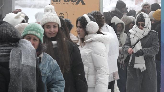 ULUDAĞ’A YOĞUN KAR YAĞDI, PİSTLER DOLDU TAŞTI 