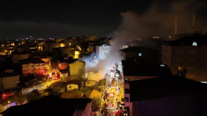 ÜMRANİYE’DE GECEKONDU YANGINI: EV KULLANILAMAZ HALE GELDİ 