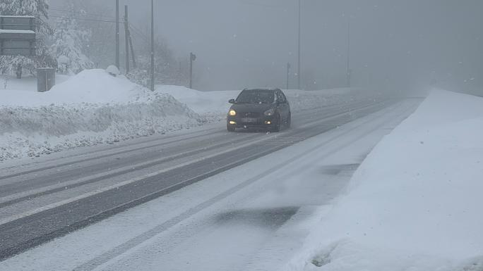 BOLU DAĞI’NDA KAR YAĞIŞI YENİDEN BAŞLADI 