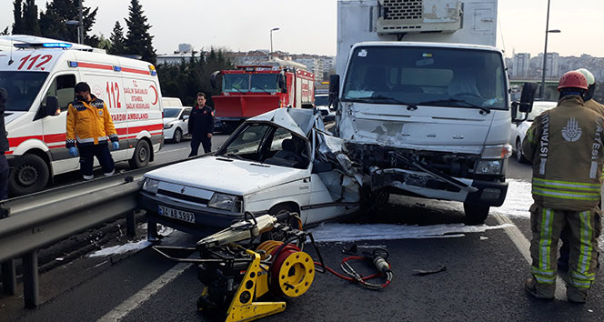 Bakırköy E-5’te feci kaza: 1 kişi hayatını kaybetti