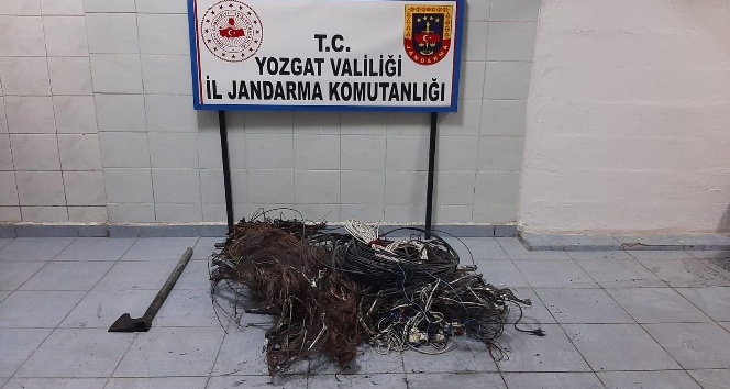 BOĞAZLIYAN’DA TRAFOLARIN KABLOLARINI ÇALAN 2 KİŞİ YAKALANDI