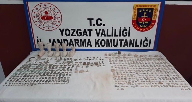 YOZGAT’TA 665 PARÇA TARİHİ ESER DAHA ELE GEÇİRİLDİ