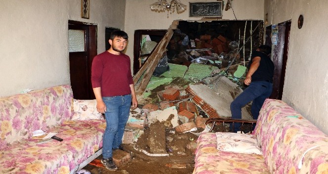 YOZGAT'TA SEL SULARI DUVAR YIKTI