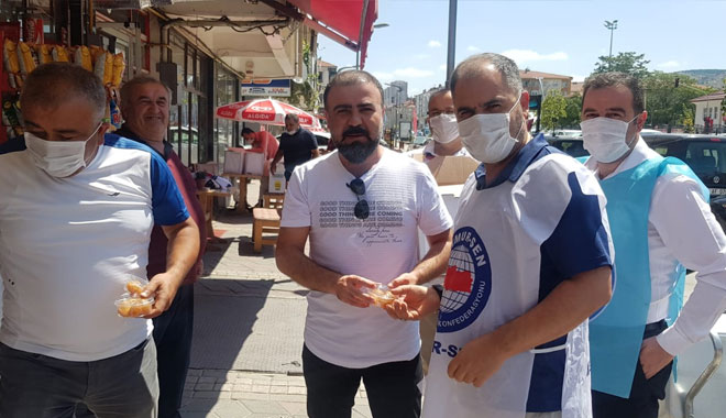 MEMUR-SEN’DEN AYASOFYA’NIN HATIRINA LOKMA TATLISI İKRAMI