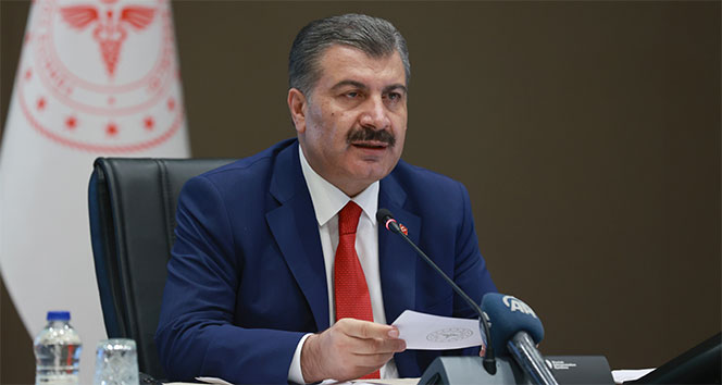 Sağlık Bakanı Koca: '33 gün sonra ilk kez binin altındayız'