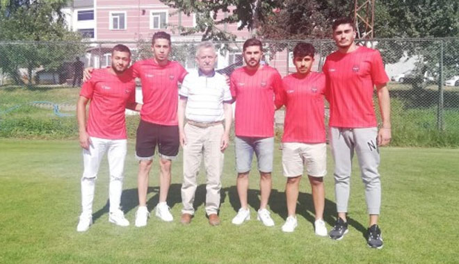 YOZGATSPOR 1959 FK 5 FUTBOLCUSU İLE ANLAŞMA İMZALADI