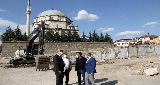 BÜYÜK CAMİİ ÇEVRE DÜZENLEME PROJESİNİN İNŞAATINA BAŞLANDI