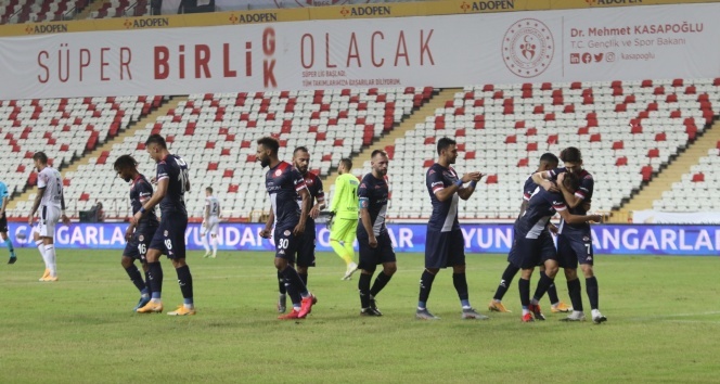 Beşiktaş maçı öncesi Antalyaspor'da pozitif koronavirüs vakaları!