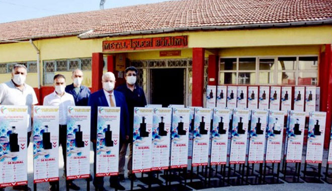 YOZGAT MS TEKNİK LİSESİNDE AYAKLI DEZENFEKTAN ÜRETİLDİ