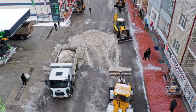AKDAĞMADENİ BELEDİYESİ KIŞ HAZIRLIKLARINI TAMAMLADI