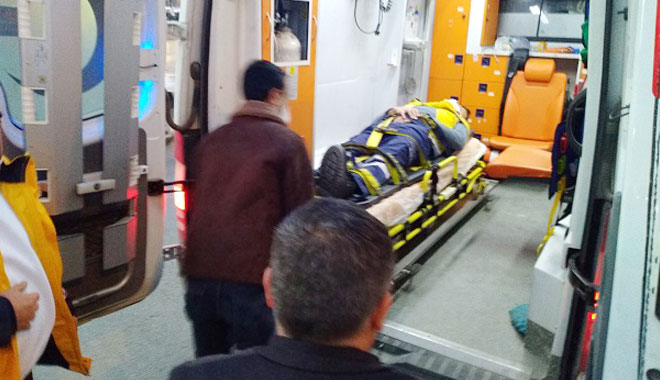 YERKÖY’DE AMBULANS KAMYONETLE ÇARPIŞTI: 3 KİŞİ YARALANDI