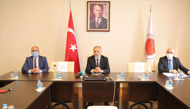 FITIK HASTASININ AMELİYAT SERÜVENİNE REKTÖRDEN YANITLI AÇIKLAMA