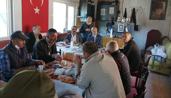 MİLLETVEKİLİ KEVEN YOZGAT’IN EMEKÇİLERİYLE KAHVALTI YAPTI