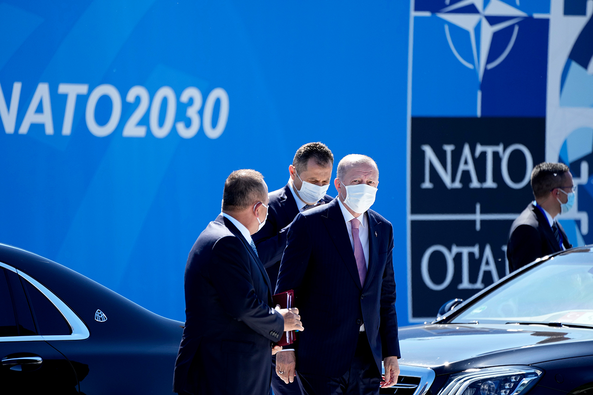 Cumhurbaşkanı Erdoğan'dan NATO zirvesi öncesinde önemli görüşmeler
