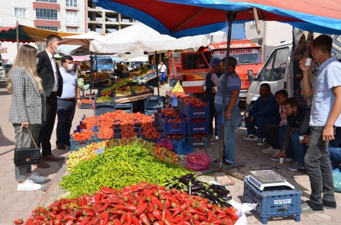 SARIKAYA KAYMAKAMININ EŞİYLE ÇARŞAMBA PAZARI DENETİMİ