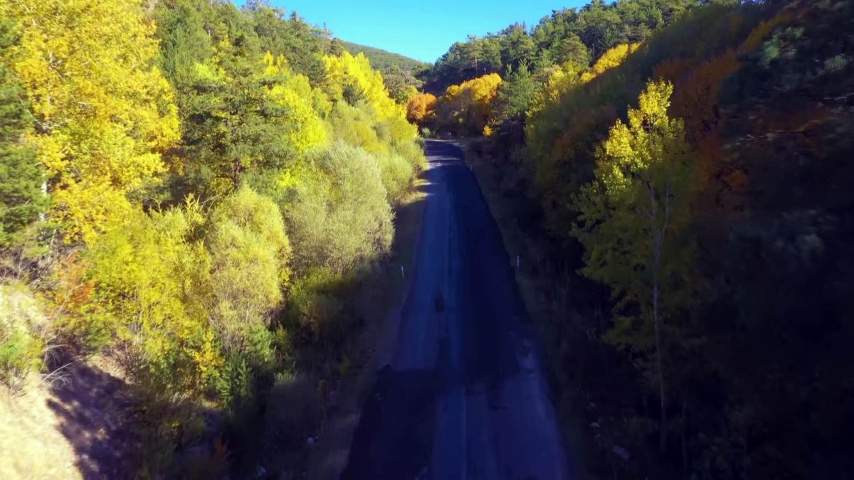 AKDAĞMADENİ ORMANLARINDAN DRONE İLE SONBAHAR GÖRÜNTÜLERİ