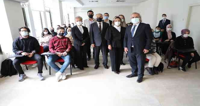 DİŞ HEKİMLİĞİ FAKÜLTESİNDE EĞİTİM ve ÖĞRETİME BAŞLANDI