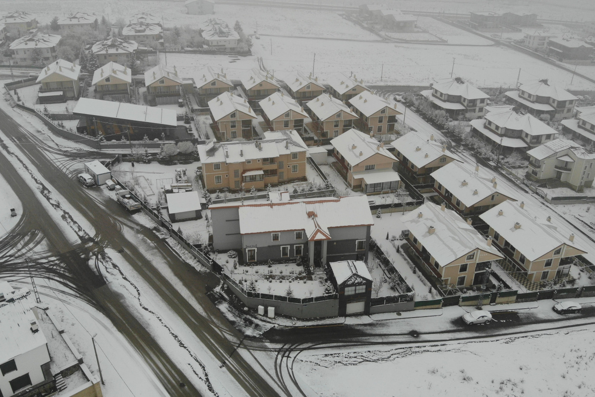 Erzurum karla kaplandı