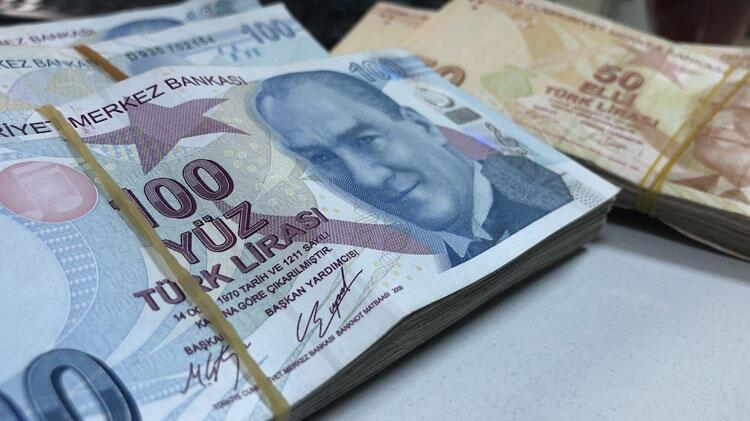 EMEKLİ ve MEMURLARA ZAMLI MAAŞLARI HESAPLARINA YATIRILIYOR