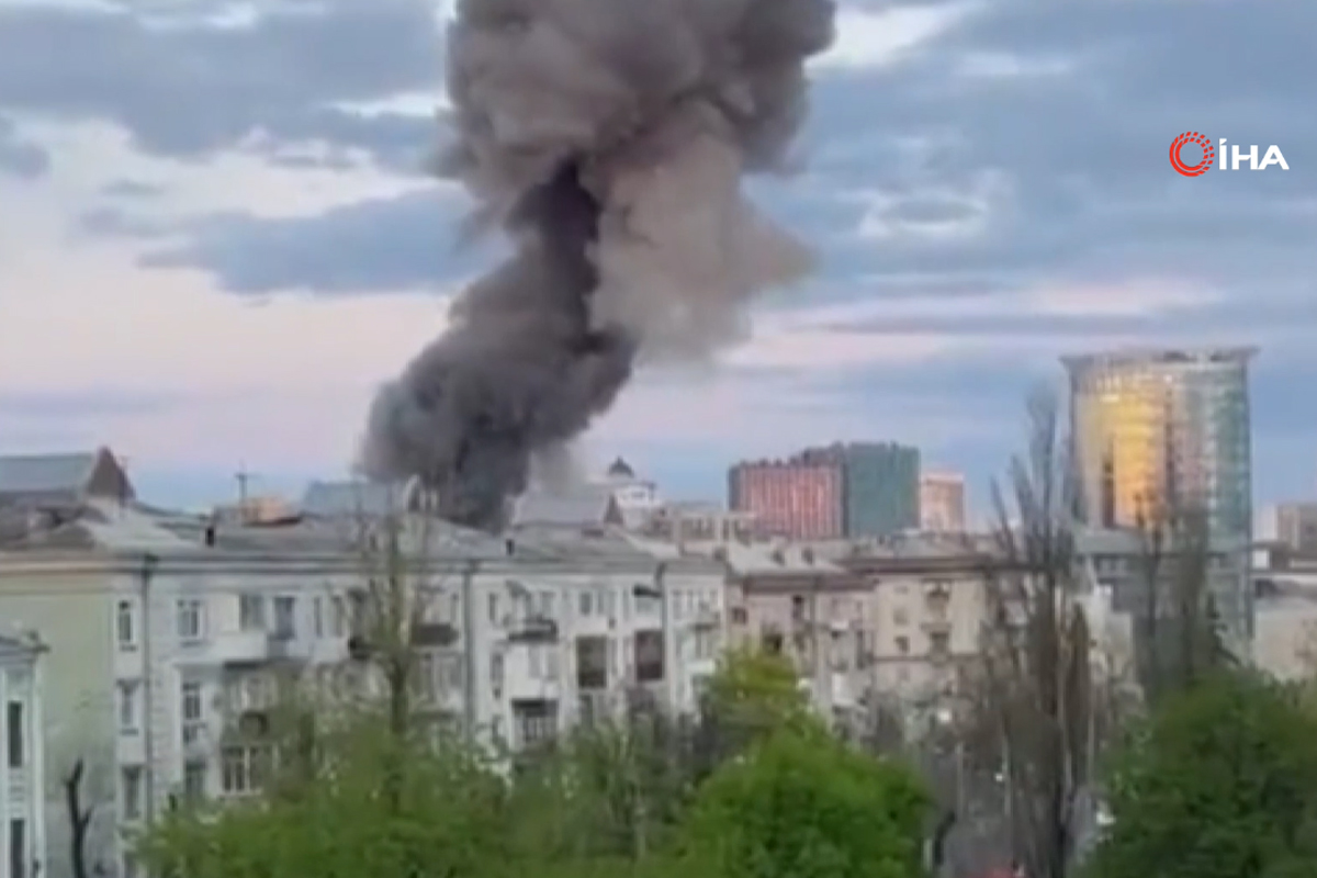 Удар возмездия по украине сегодня новости. Взрывы в Киеве. В Киеве прогремели два взрыва.