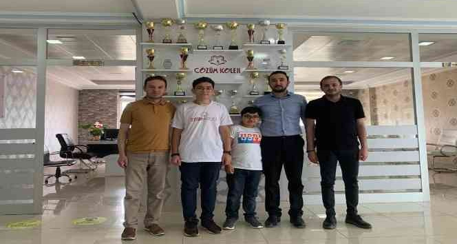 SORULARIN TAMAMINI DOĞRU YANITLAYARAK TÜRKİYE BİRİNCİLERİ ARASINA GİRDİ