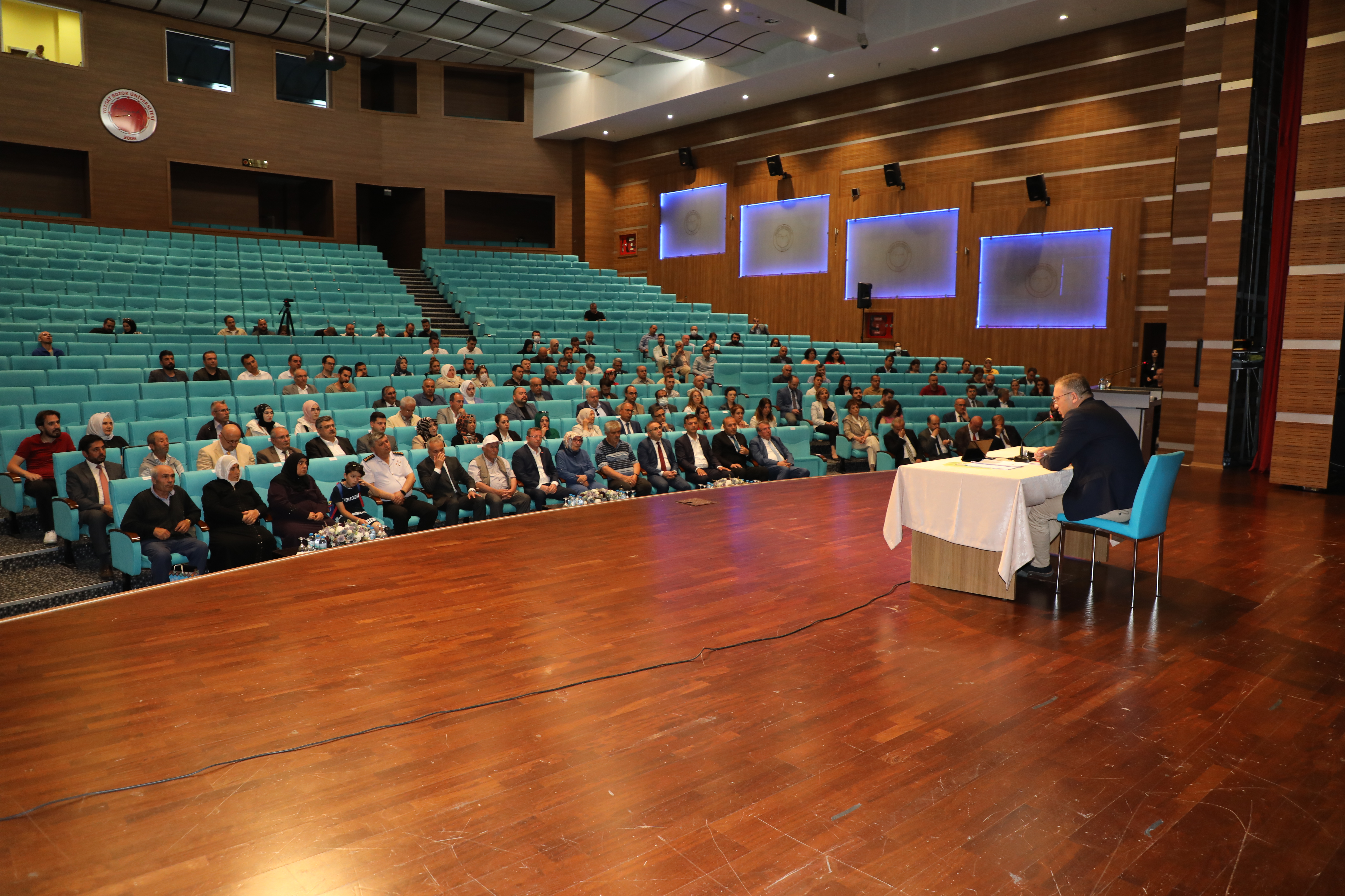 YOBÜ’DE 15 TEMMUZ PANELİ,BELGESEL GÖSTERİMİ ve FOTOĞRAF SERGİSİ